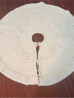 New Shabby Chic Christmas Tree Skirt Cream Neutral Metallic Flecks 46 In NWOT
